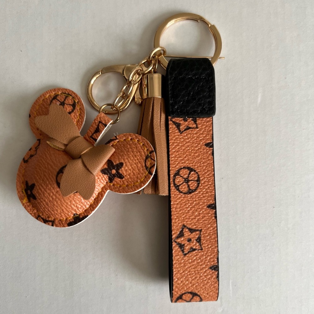 NWOT Minnie  Mouse Inspired Leather Keychain Wristlet